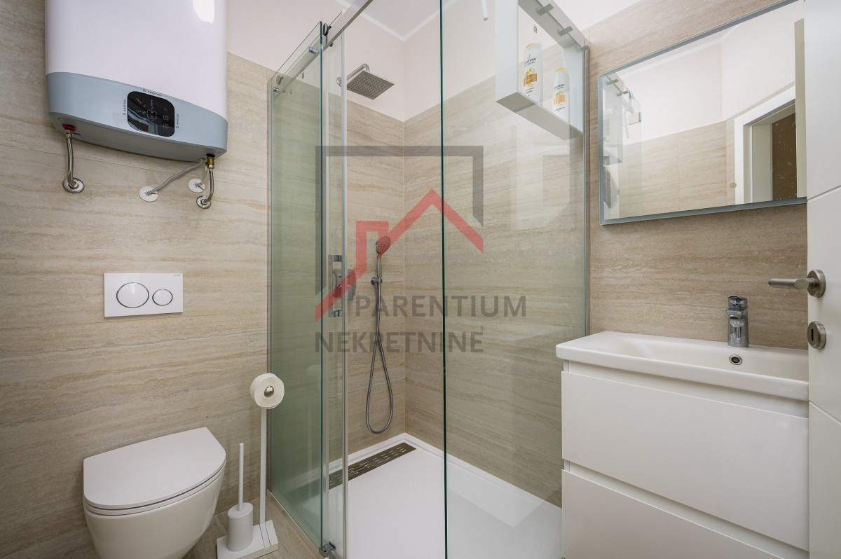 Poreč - trisobno stanovanje, opremljeno in blizu morja