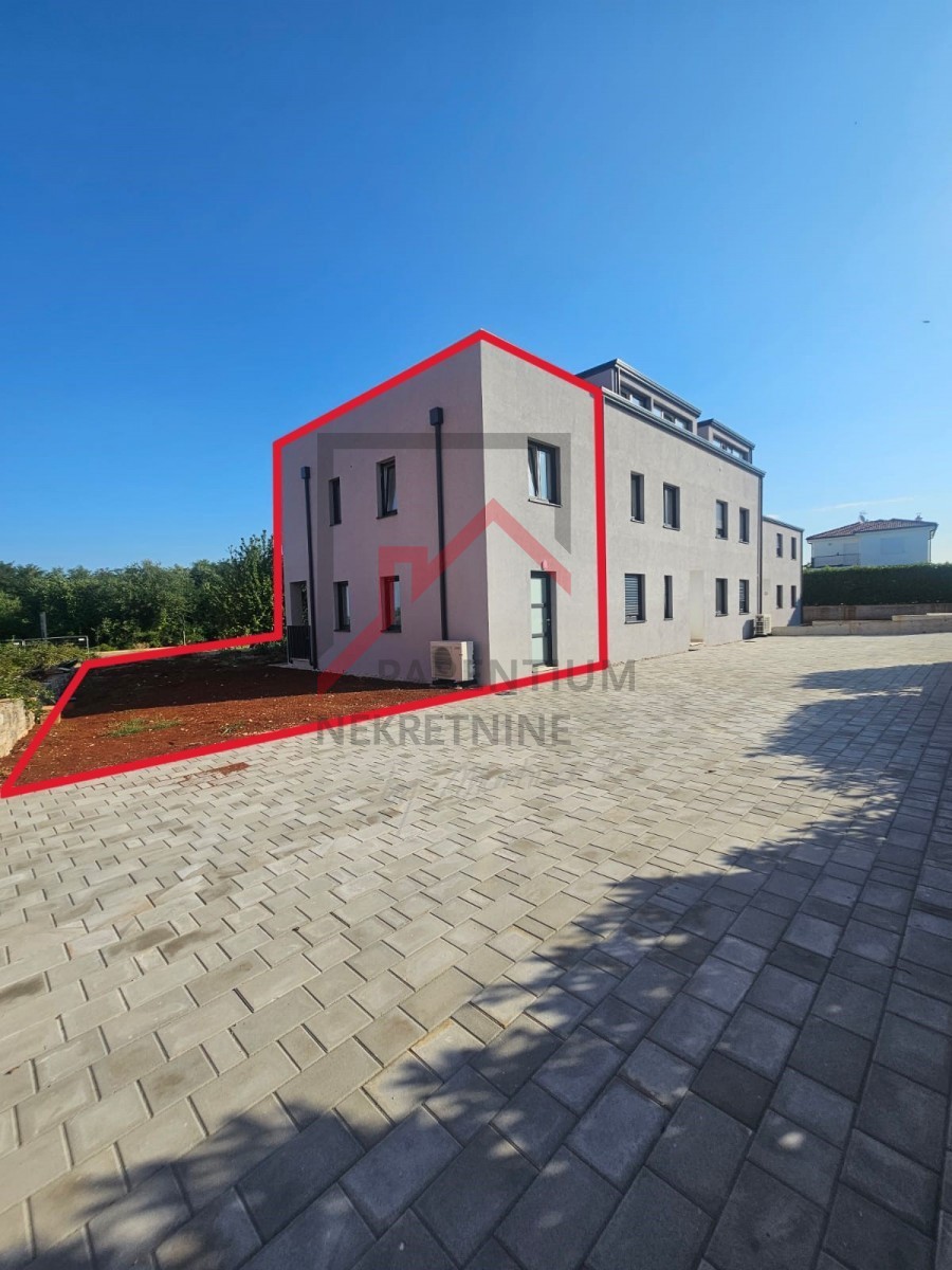 Poreč, okolica, dvonadstropno stanovanje s pogledom na morje!