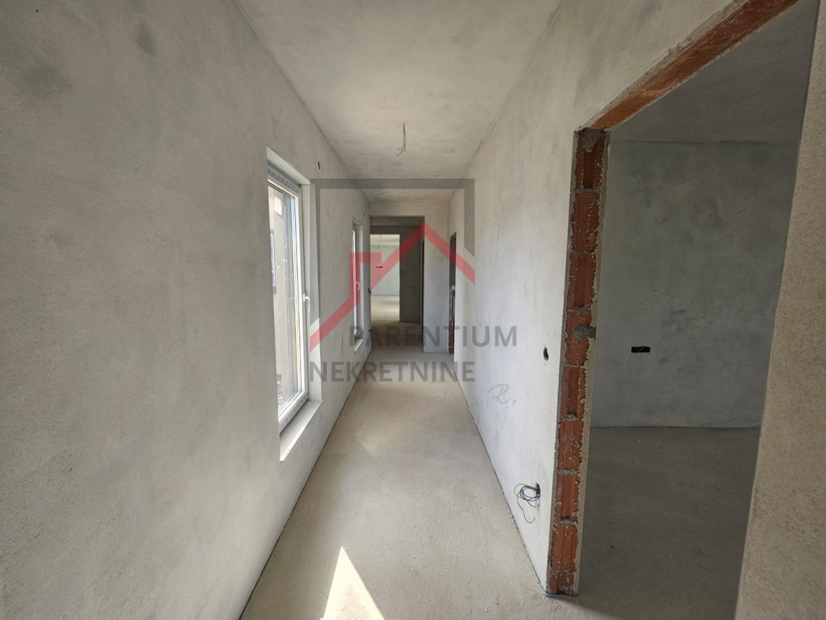 Poreč, čudovit penthouse s pogledom na morje!