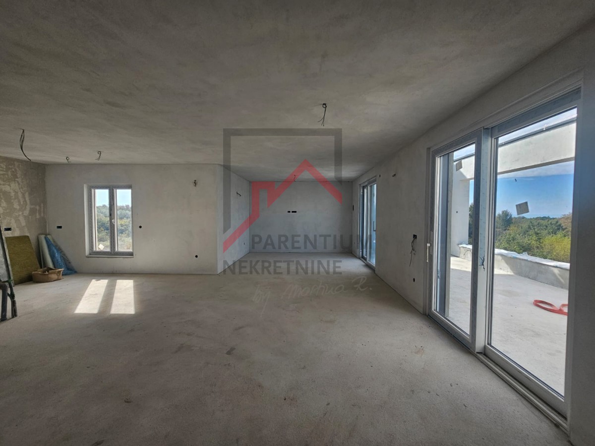 Poreč, čudovit penthouse s pogledom na morje!