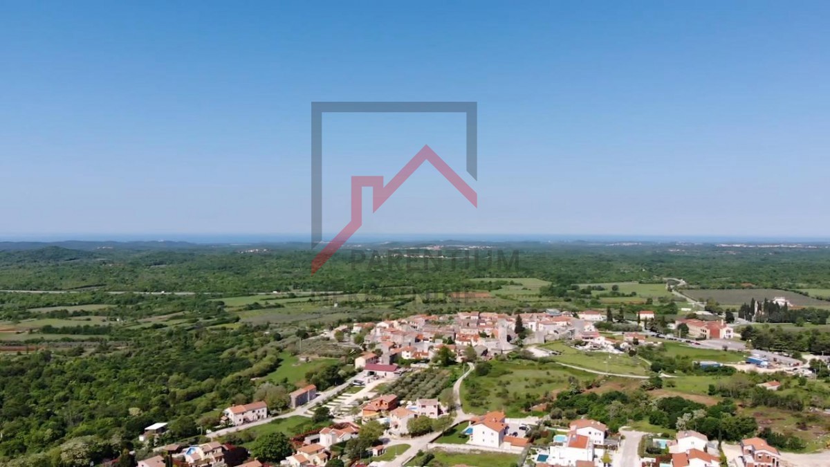 Istra, Lovreč - Ekskluzivno gradbeno zemljišče v mirni okolici z razgledom