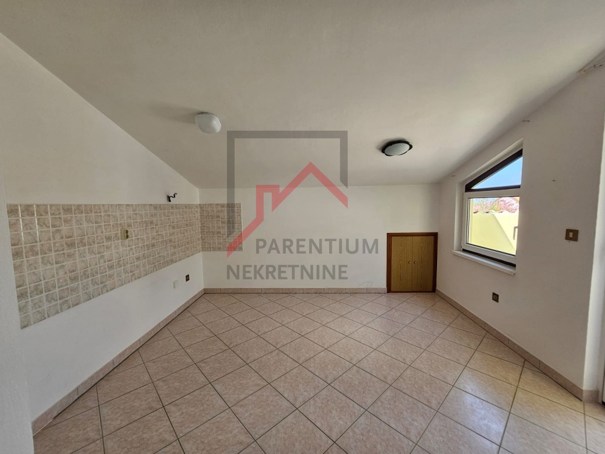 Dva apartmaja, blizu Poreča, ODLIČNA PRILOŽNOST!!!