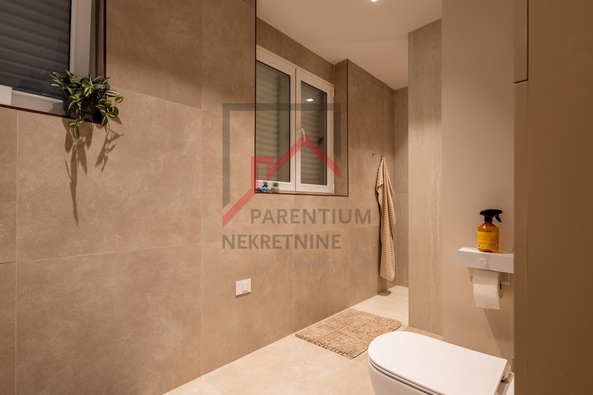 Istra, okolica Poreča – Samostojna hiša na 3.000 m² gradbenega zemljišča