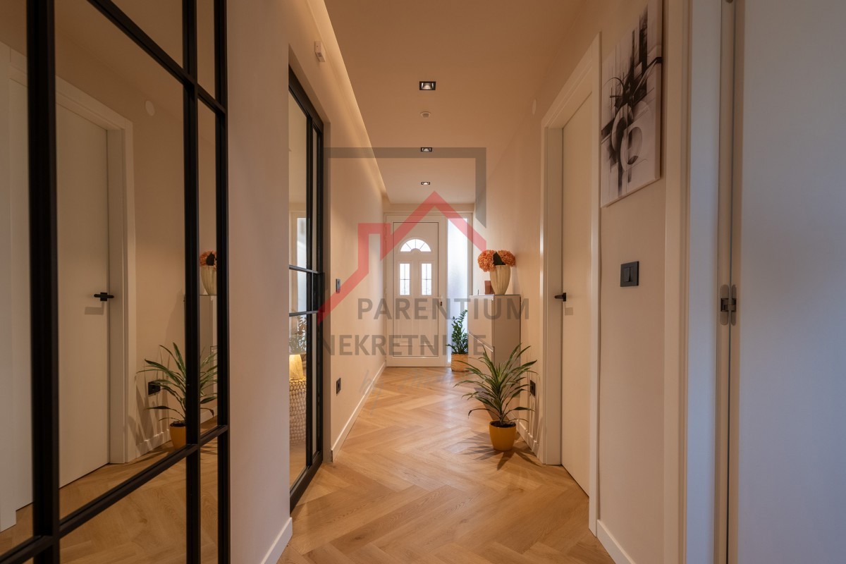 Istra, okolica Poreča – Samostojna hiša na 3.000 m² gradbenega zemljišča