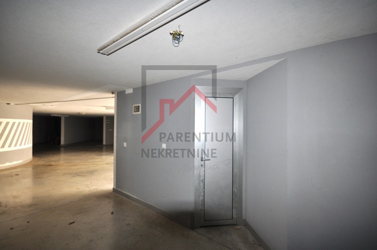 Novigrad, stanovanje s dvema spalnicama in garažo