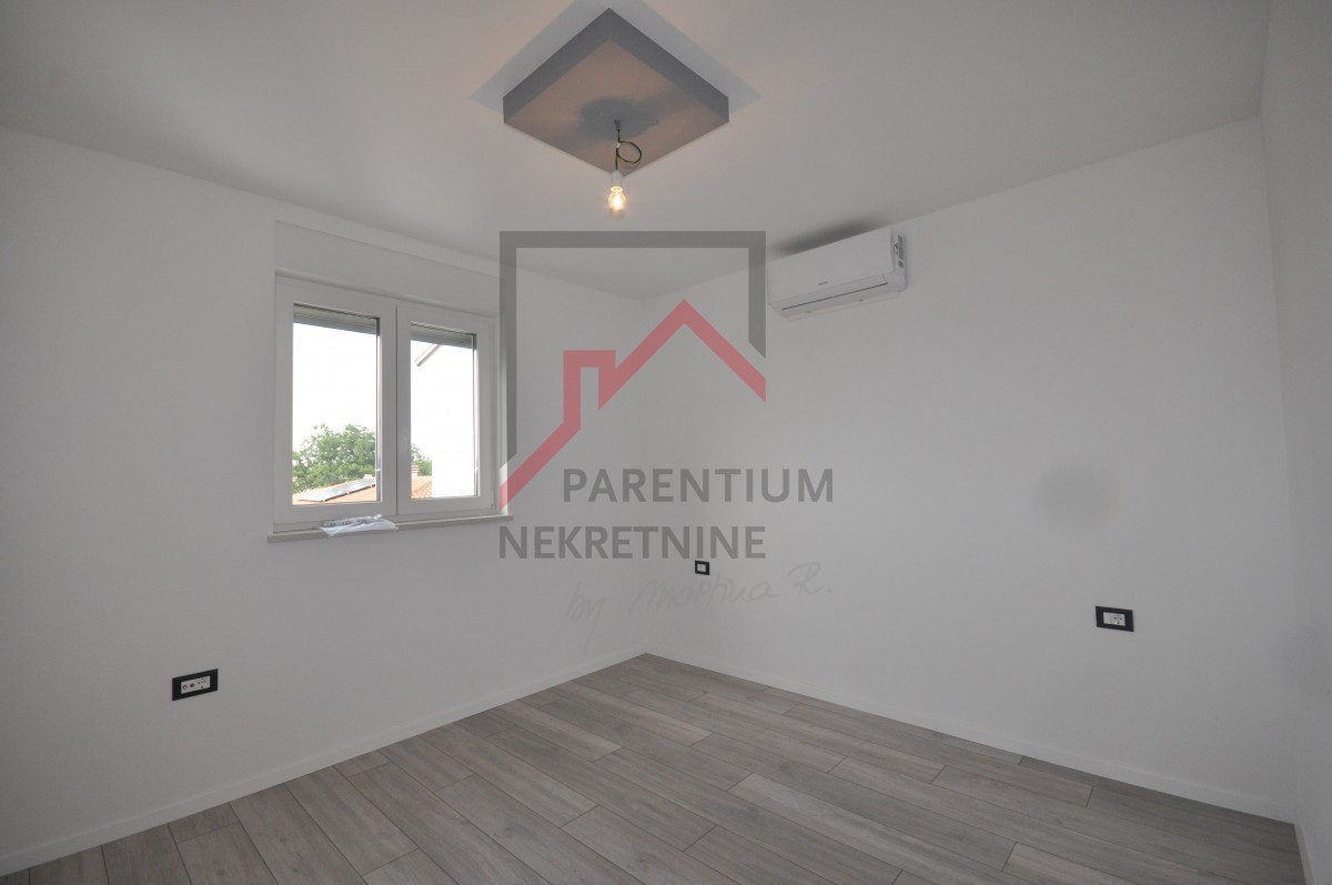 Istra, Poreč - Odlična priložnost na vrhu - 2-sobno stanovanje z razgledom v novogradnji