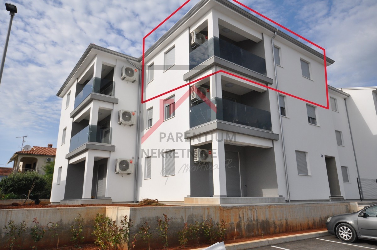 Istra, Poreč - Odlična priložnost na vrhu - 2-sobno stanovanje z razgledom v novogradnji