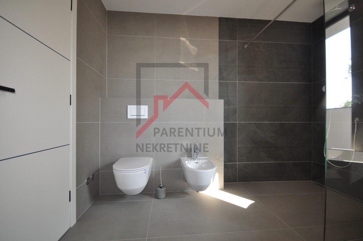 Novozgrajena vila s čudovitim razgledom - razmerje med kakovostjo in ceno!!!