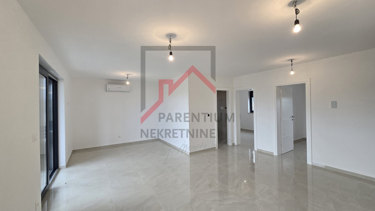 Stanovanje v Taru z dvema spalnicama in talnim ogrevanjem