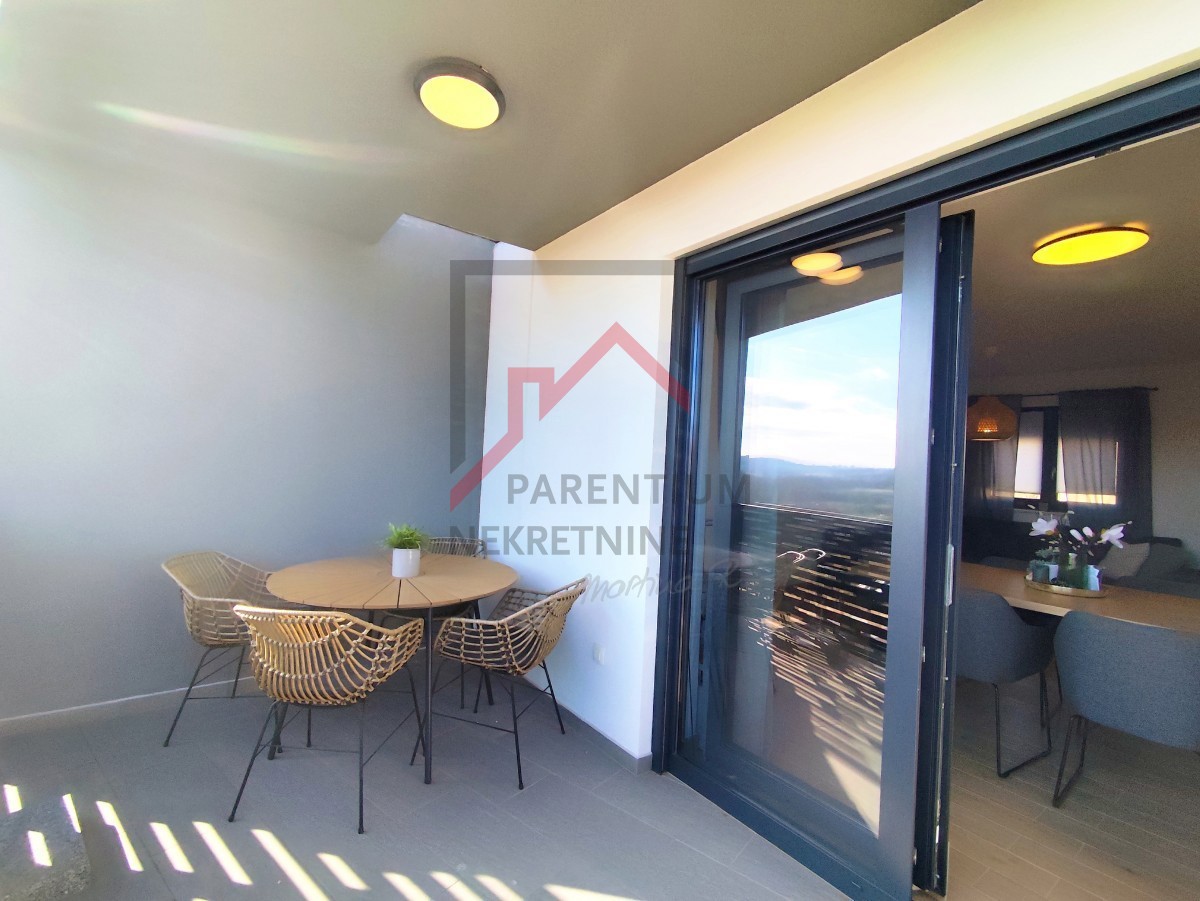 Istra, Poreč - Moderno stanovanje v mirni vasi, idealno za bivanje in investicijo