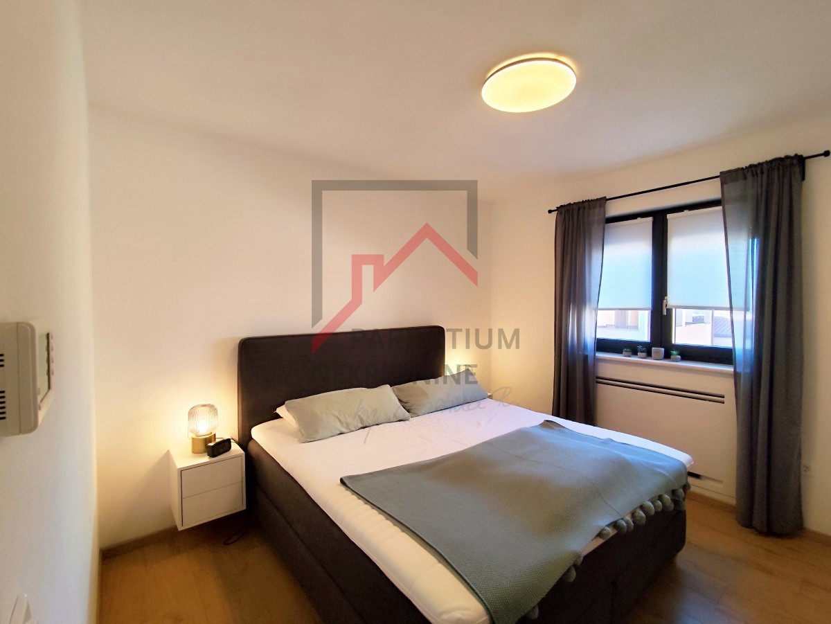 Istra, Poreč - Moderno stanovanje v mirni vasi, idealno za bivanje in investicijo