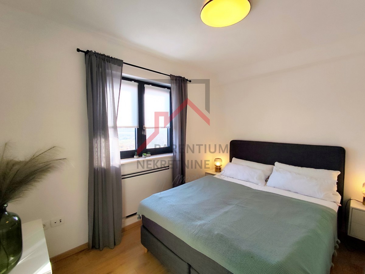 Istra, Poreč - Moderno stanovanje v mirni vasi, idealno za bivanje in investicijo