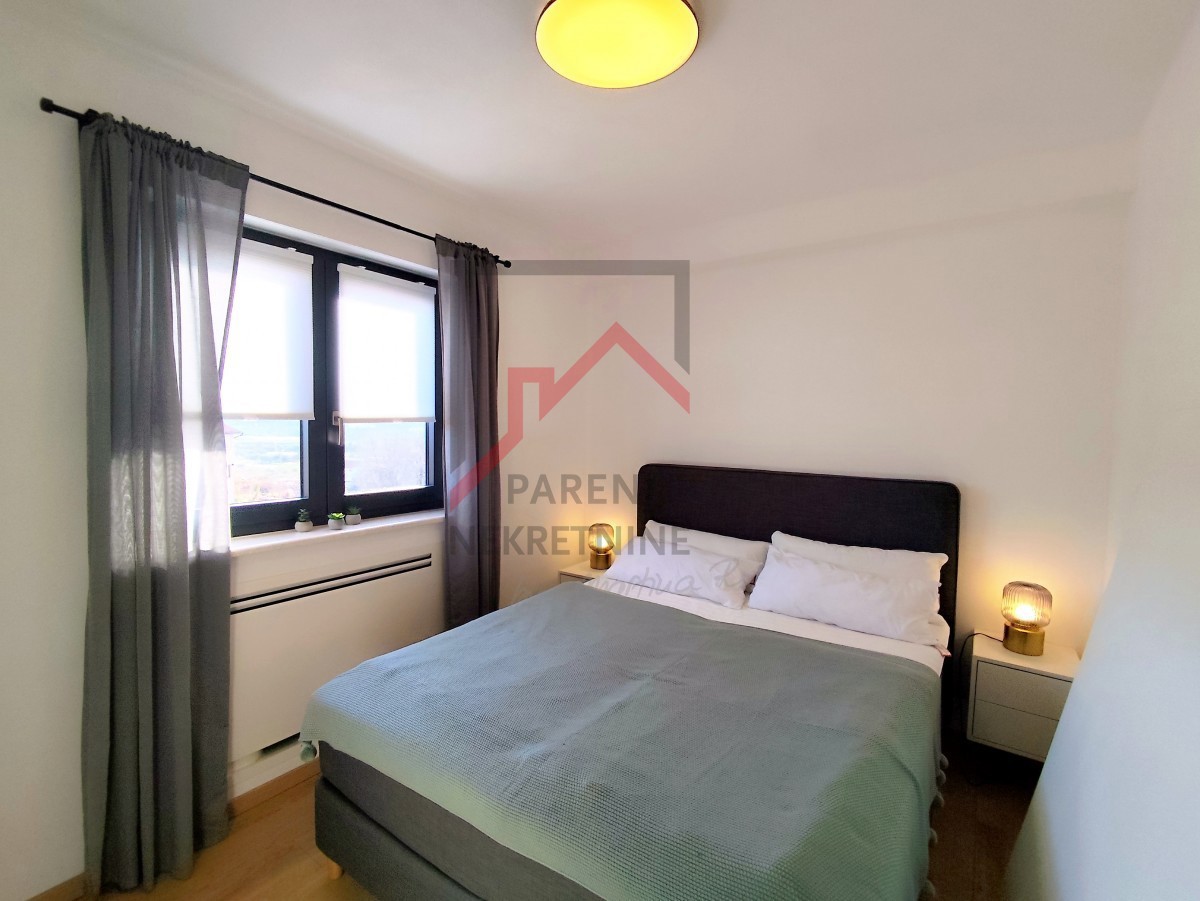 Istra, Poreč - Moderno stanovanje v mirni vasi, idealno za bivanje in investicijo