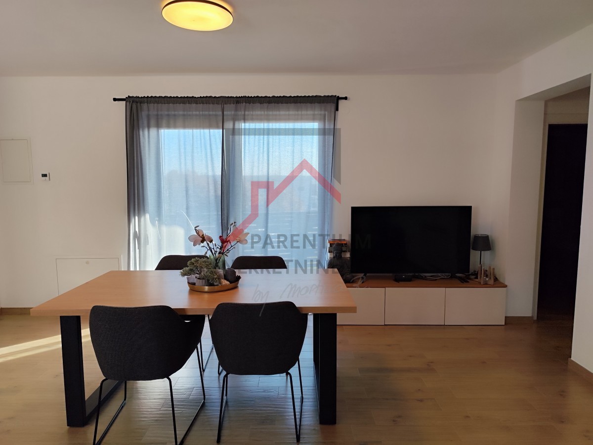 Istra, Poreč - Moderno stanovanje v mirni vasi, idealno za bivanje in investicijo