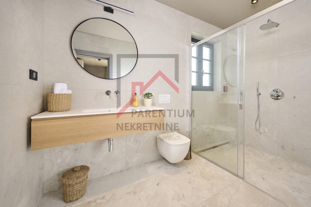 Čudovita nova vila s prostornim vrtom