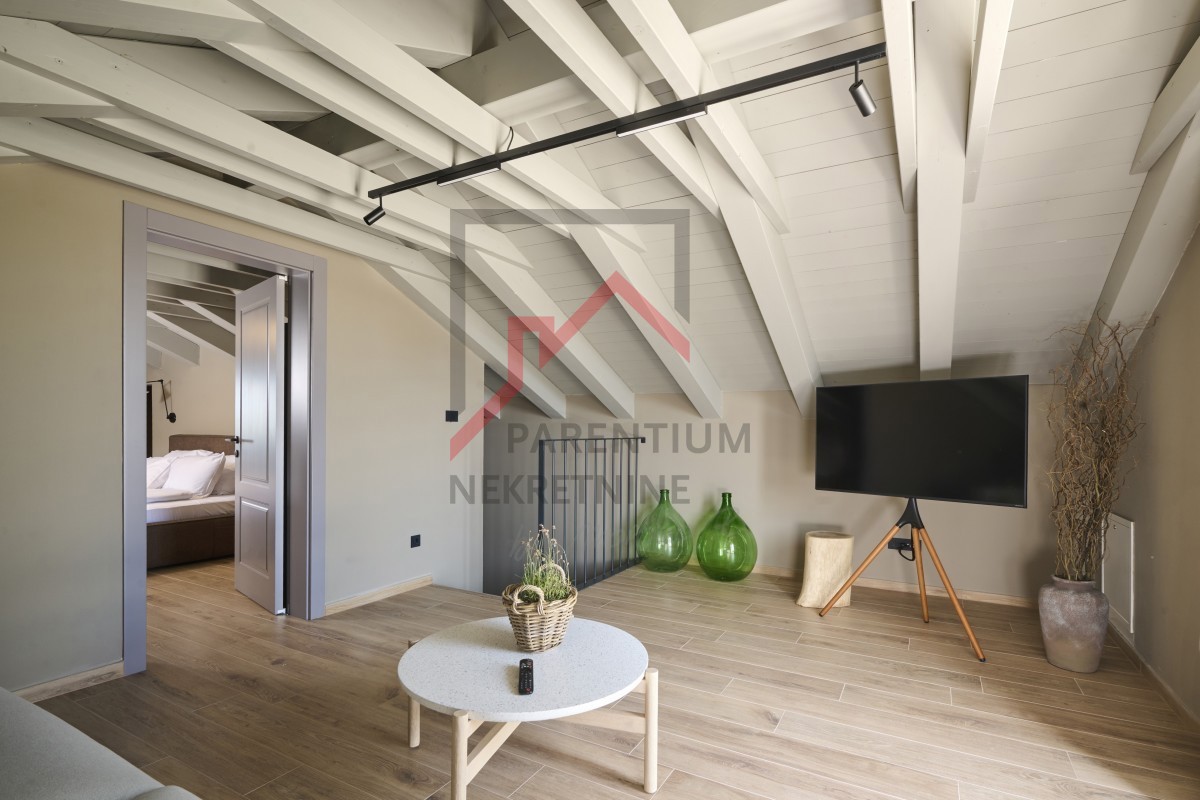 Čudovita nova vila s prostornim vrtom