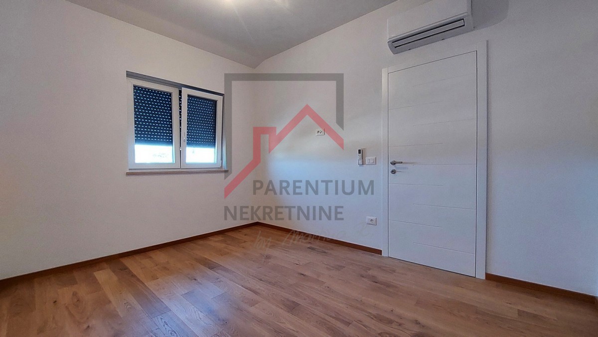 Stanovanje 72m2, novogradnja, dve spalnici, območje Poreča