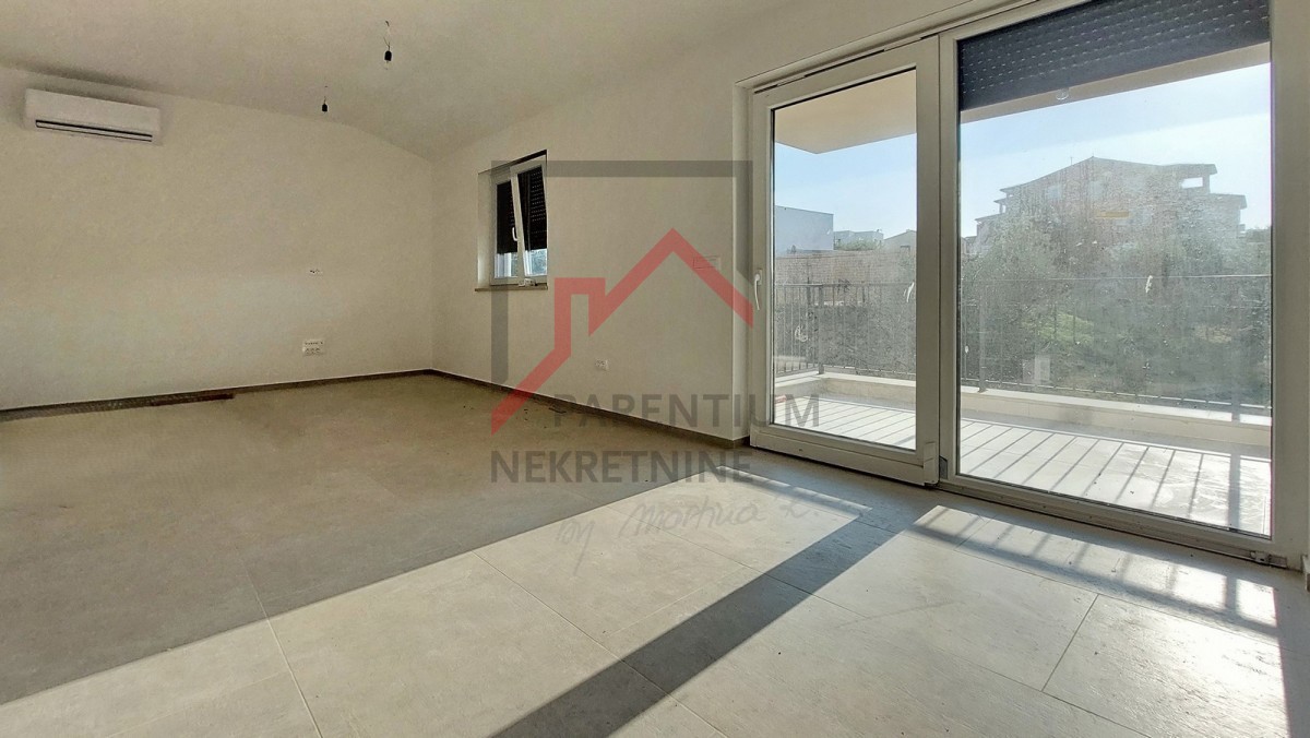 Stanovanje 72m2, novogradnja, dve spalnici, območje Poreča