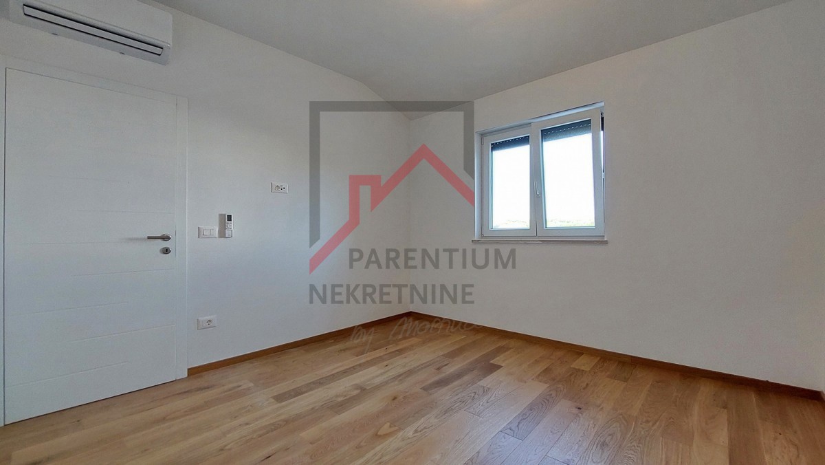Stanovanje 72m2, novogradnja, dve spalnici, območje Poreča
