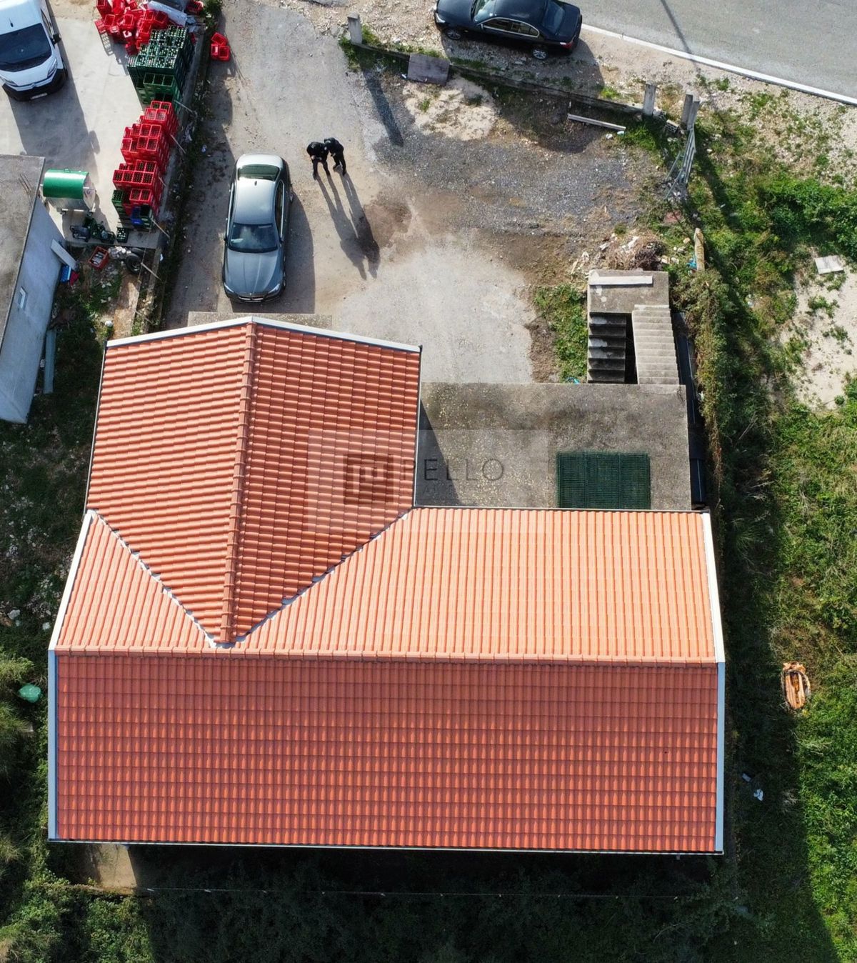 Dvonadstropna hiša v Trpnju za investicijo