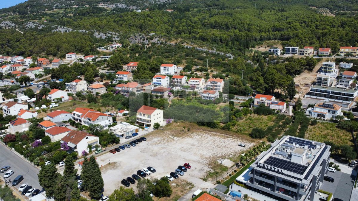 Parcela s čudovitim razgledom na morje (primerna za gradnjo vil, hiš, dvojčkov…). Atraktivna lokacija!