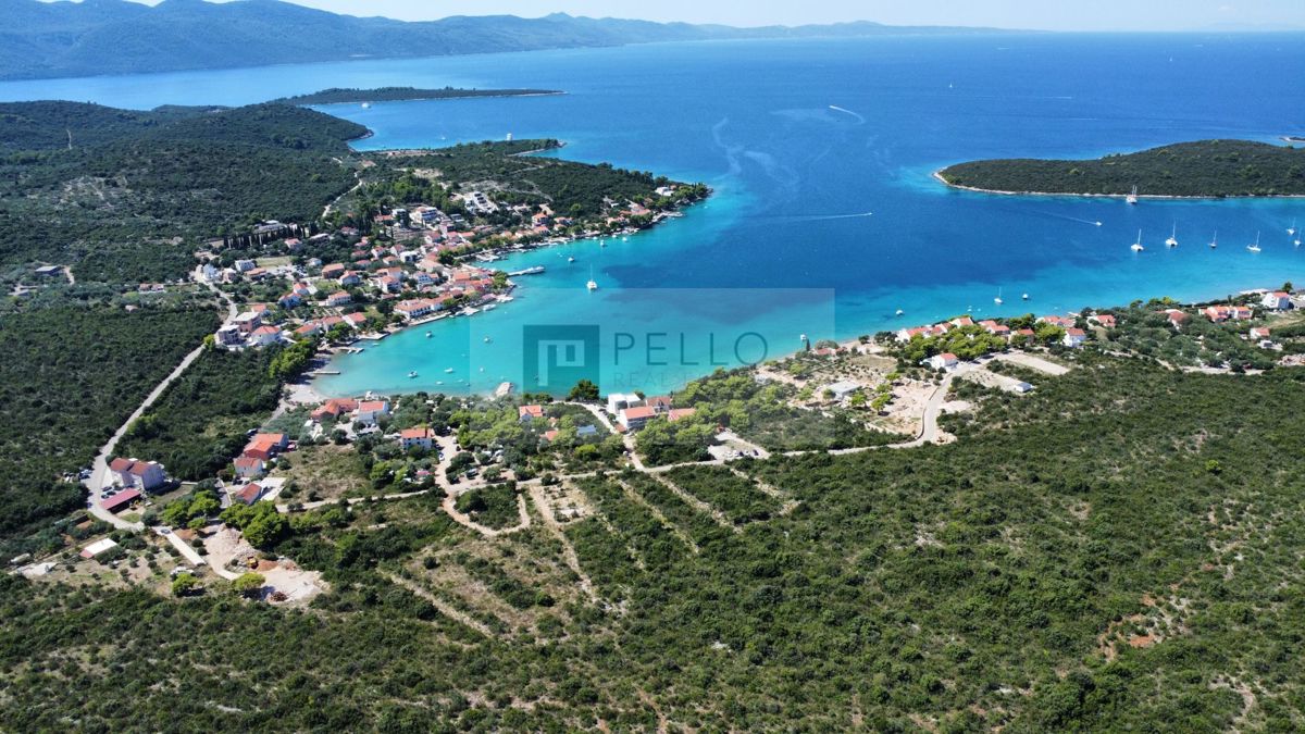 Zemljišče v Lovištu, Pelješac – 7.798 m², 160 m od morja