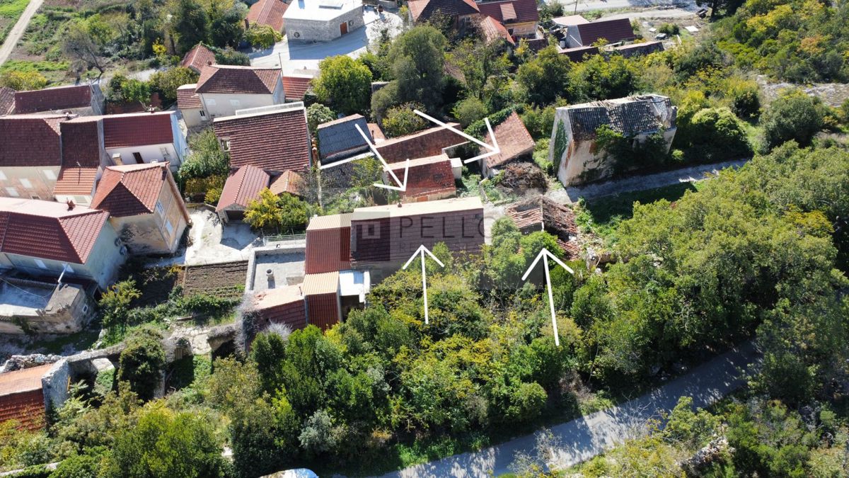 PRILOŽNOST! 4 hiše na prodaj (Oskorušno/Pelješac)