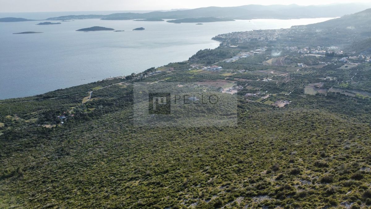 Zemljišče 120.000 m² z možnostjo gradnje – Pelješac-Orebić
