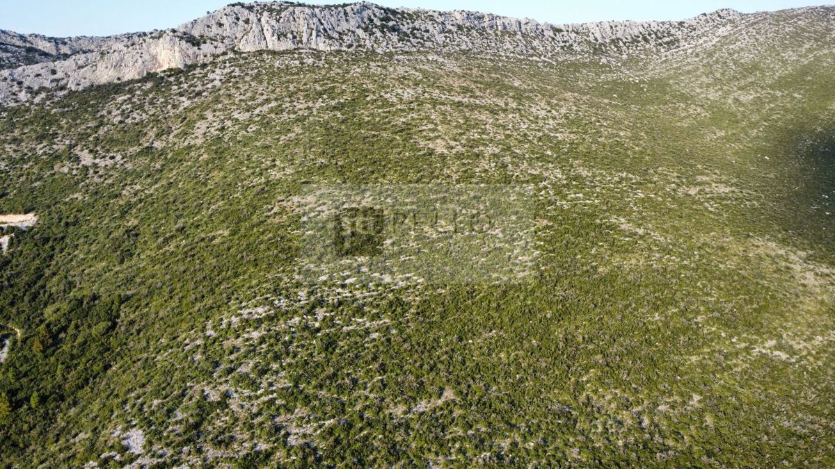 Zemljišče 120.000 m² z možnostjo gradnje – Pelješac-Orebić