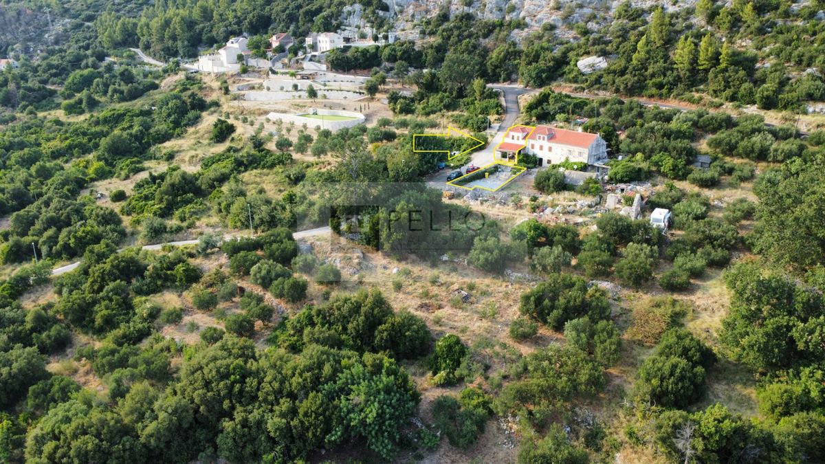 Kamnita hiša z bazenom in čudovitim razgledom na morje v Viganju