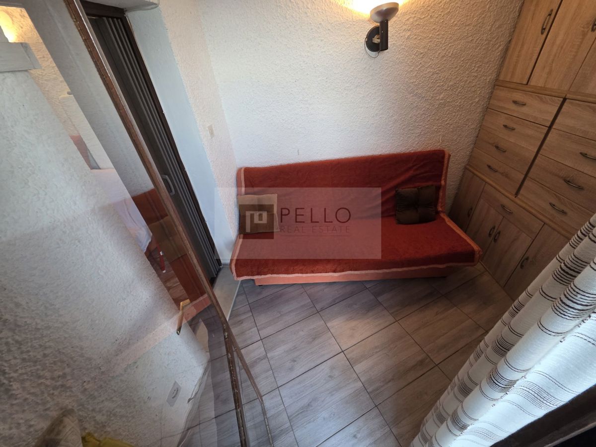 Ekskluzivno – Garsonjera v prvi vrsti ob morju (28 m²), Uvala Crkvice (Pelješac)