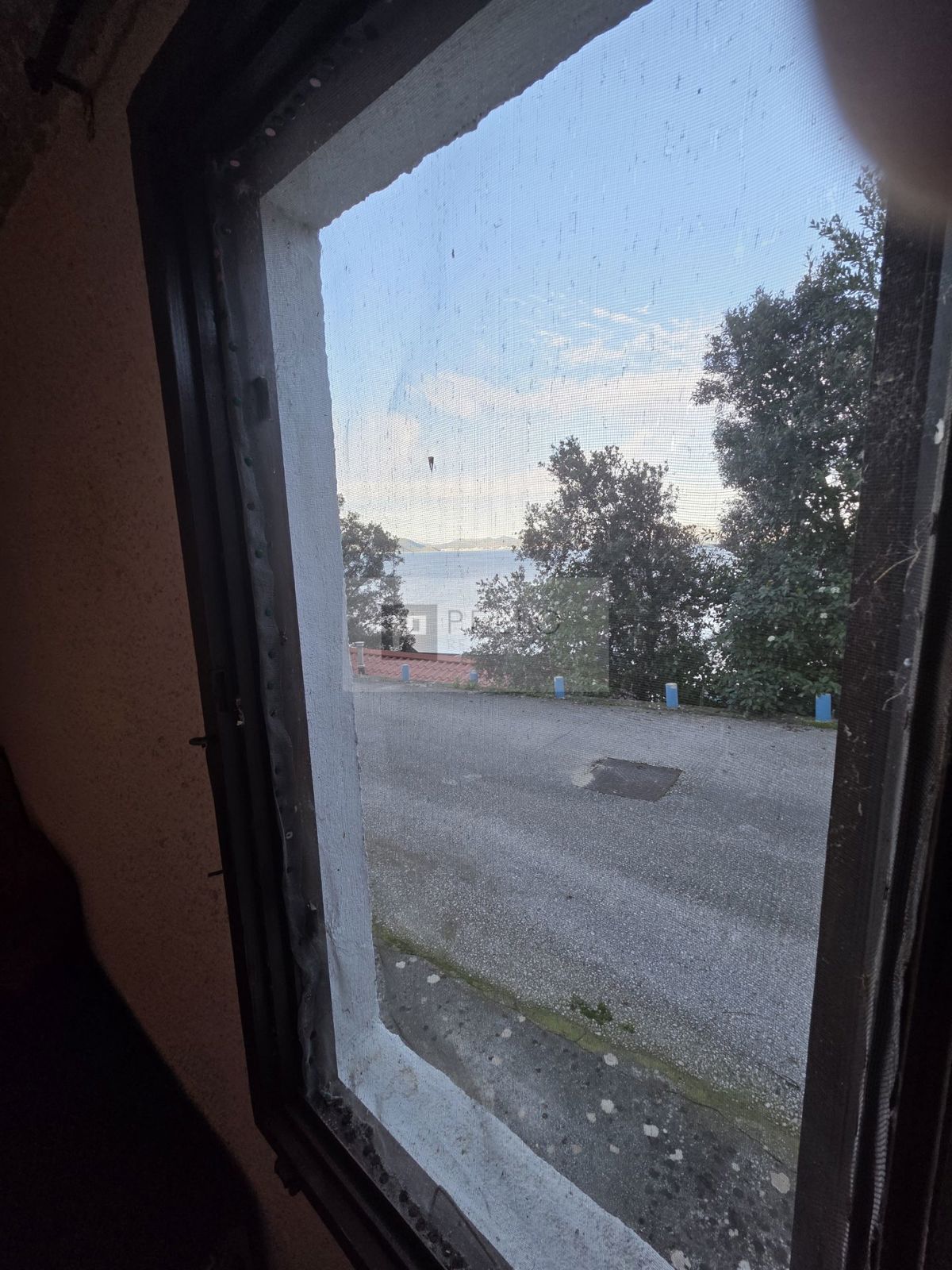 Ekskluzivno – Garsonjera v prvi vrsti ob morju (28 m²), Uvala Crkvice (Pelješac)