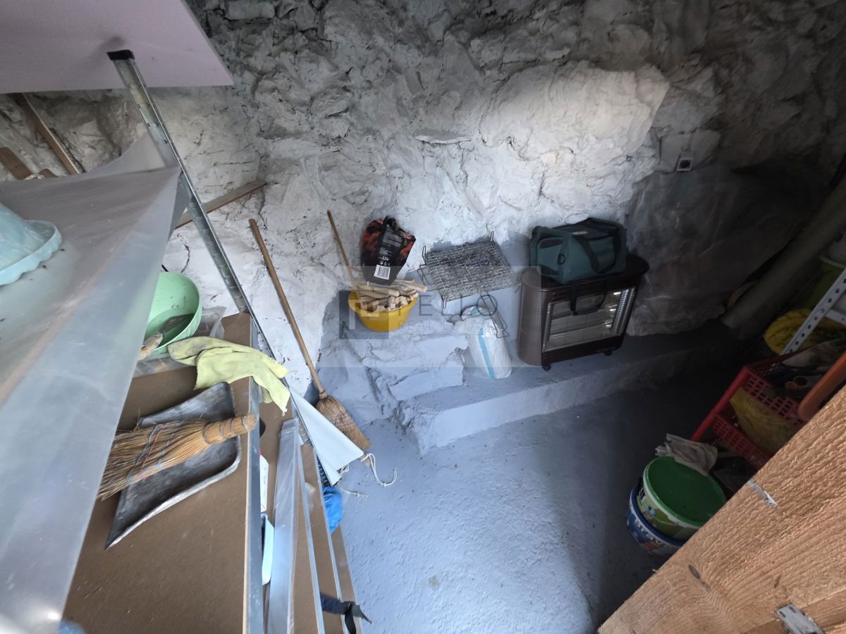 Ekskluzivno – Garsonjera v prvi vrsti ob morju (28 m²), Uvala Crkvice (Pelješac)