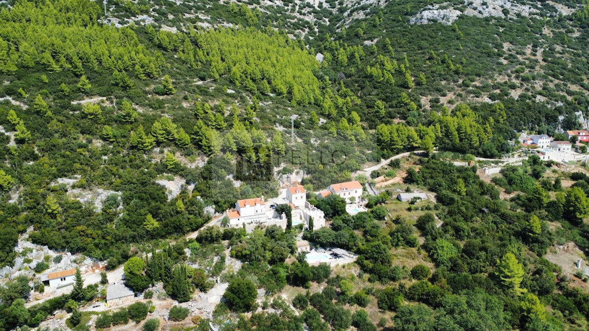 Kamnita hiša z bazenom in pogledom na morje (VIGANJ, PELJEŠAC)