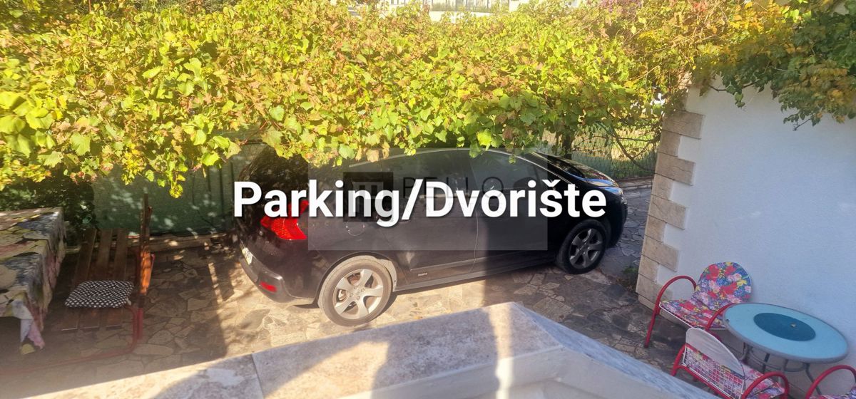 Dvojna hiša v Orebiću s pogledom na morje