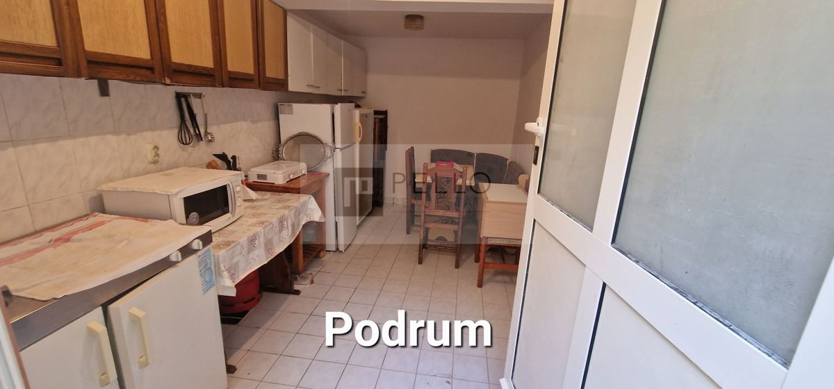 Dvojna hiša v Orebiću s pogledom na morje