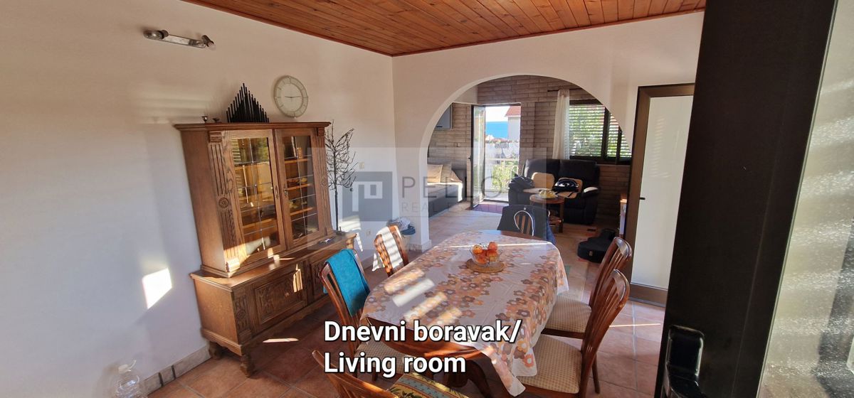 Prostorno stanovanje z balkonom in pogledom na morje Orebić