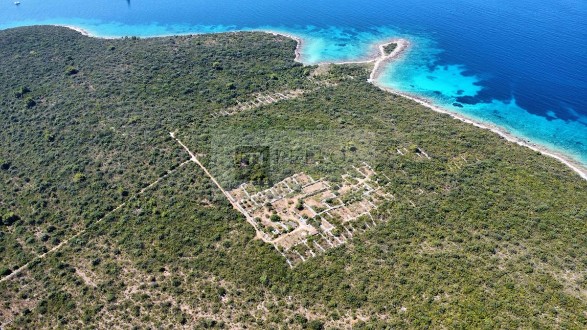 Zemljišča ob morju na Pelješcu – 1. vrsta, bližina morja, možnost gradnje, 3,2 ha