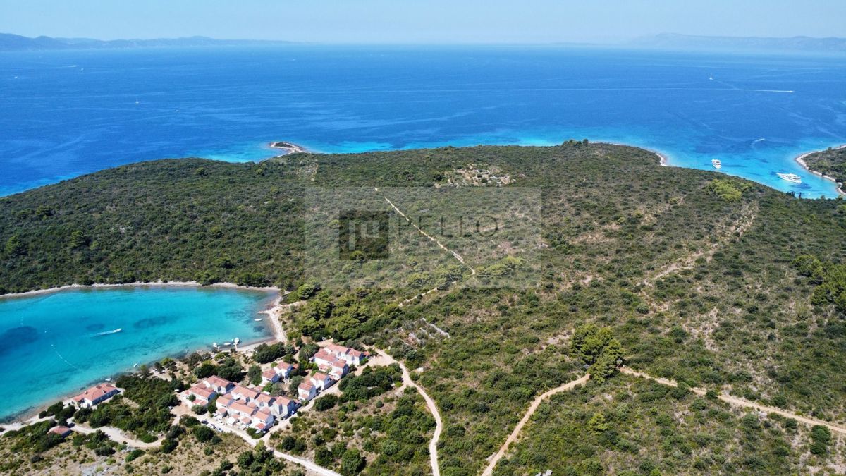 Zemljišča ob morju na Pelješcu – 1. vrsta, bližina morja, možnost gradnje, 3,2 ha
