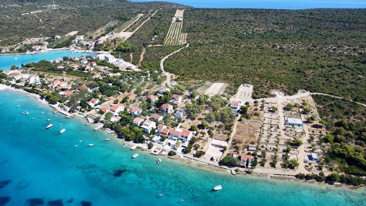 Zemljišča ob morju na Pelješcu – 1. vrsta, bližina morja, možnost gradnje, 3,2 ha