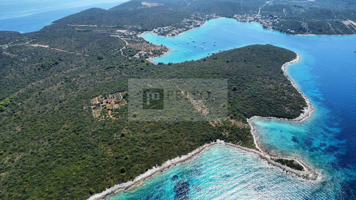 Zemljišča ob morju na Pelješcu – 1. vrsta, bližina morja, možnost gradnje, 3,2 ha