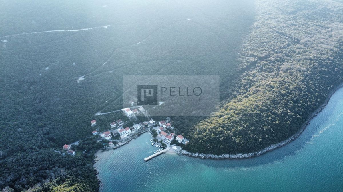 Ekskluzivno zemljišče v prvi vrsti ob morju – Zaliv Crkvice, Pelješac
