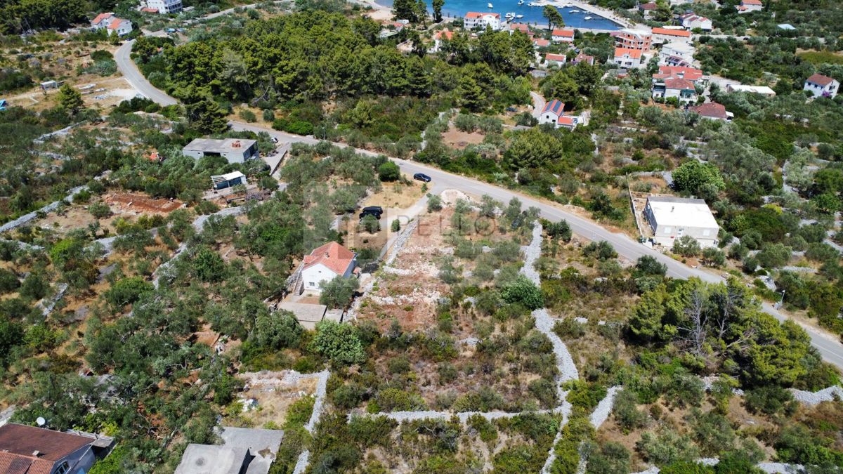 Zemljišče Lumbarda, 770m2