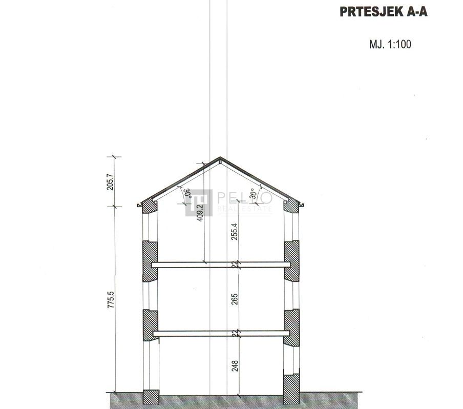 Kamnita hiša (v nizu hiš) v središču Orebića (50 m od morja)