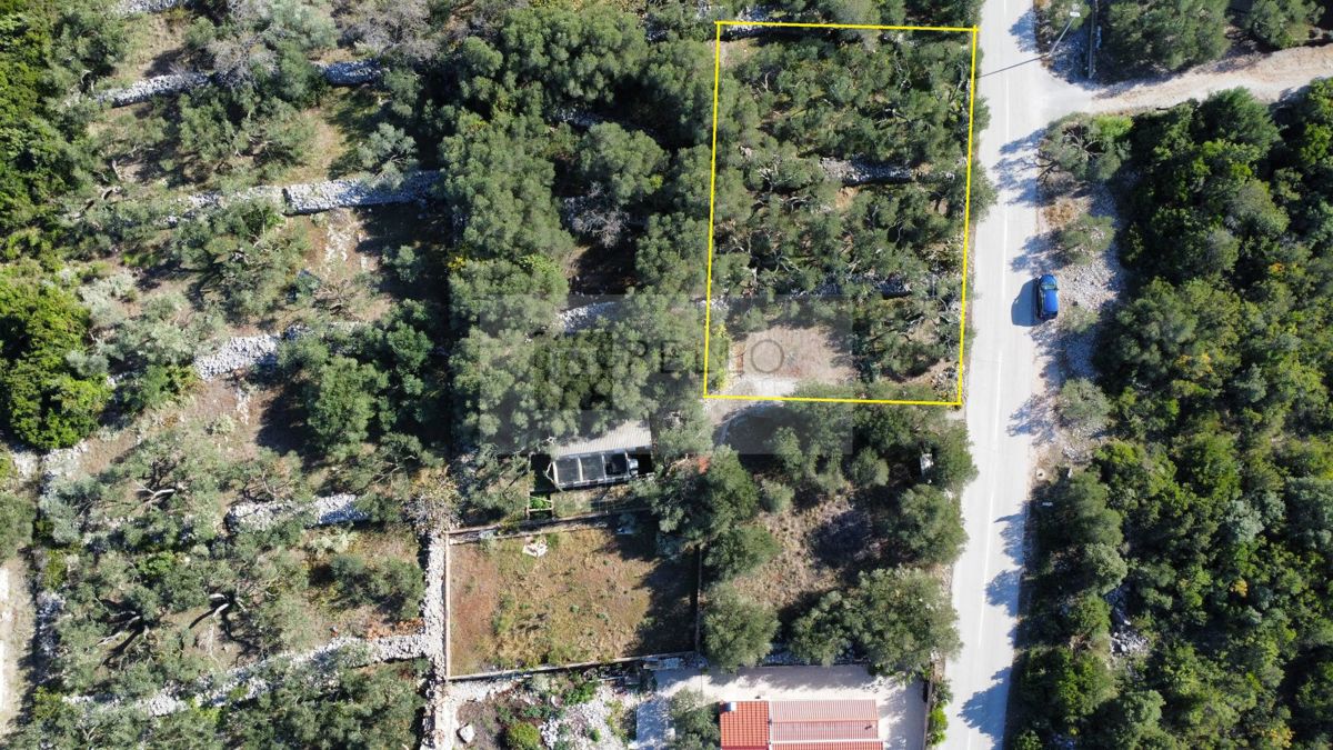 Lovište – Stavbno zemljišče, pogled na morje, bližina centra