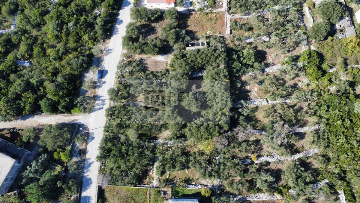 Lovište – Stavbno zemljišče, pogled na morje, bližina centra