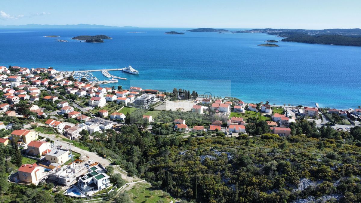 Čudovita parcela s pogledom na morje, IDEALNA ZA NEPREMIČNINE