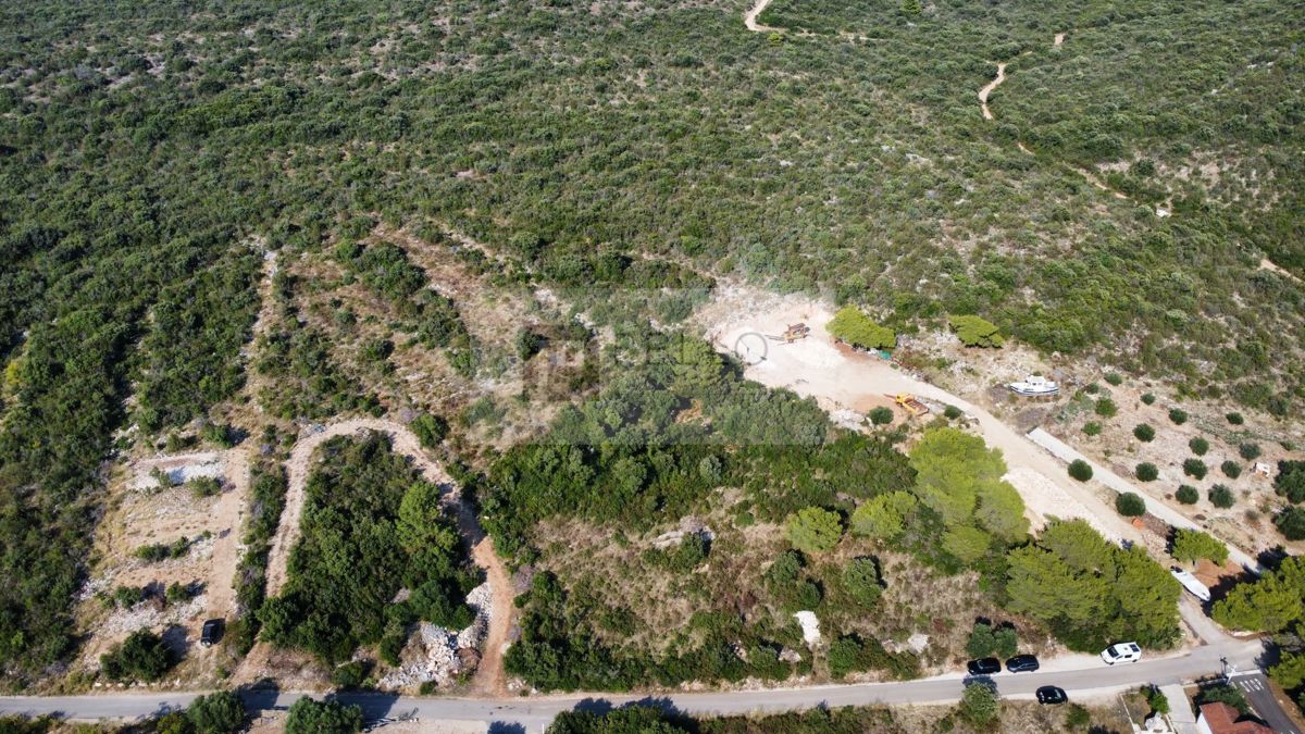 Vrhunska investicija! Zemljišče 150 m od plaže!