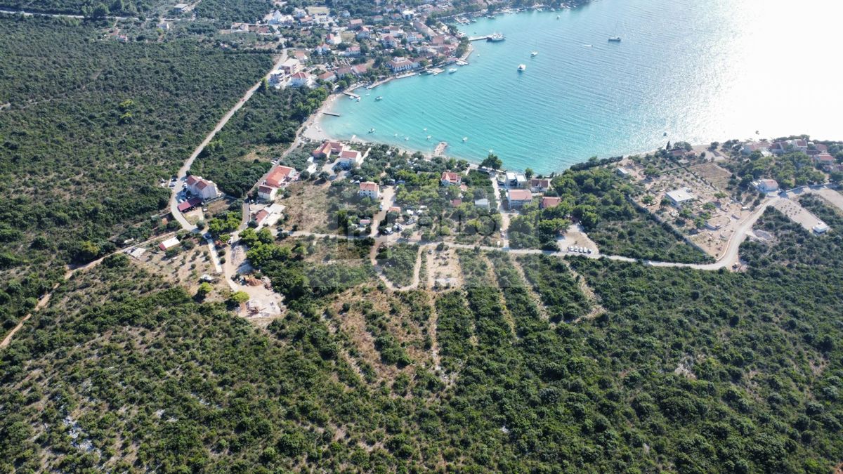 Vrhunska investicija! Zemljišče 150 m od plaže!