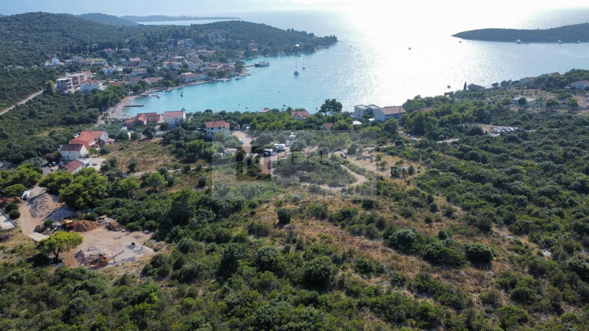 Vrhunska investicija! Zemljišče 150 m od plaže!